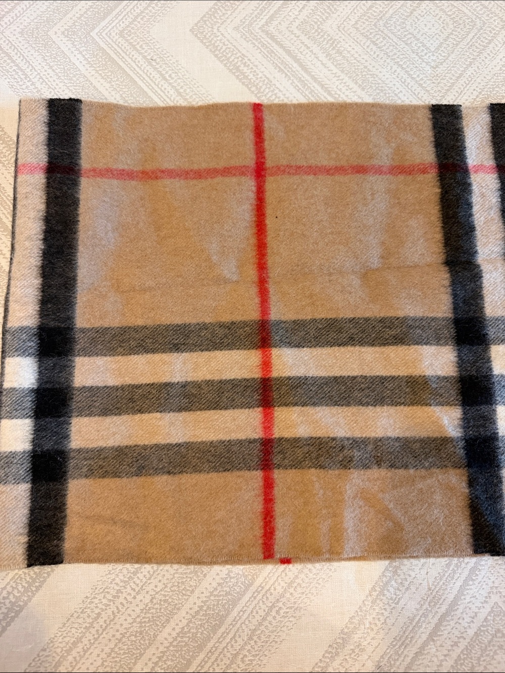 Burberry 100% Cashmere Nova Check Plaid Fringe Scarf Classic Beige 12” x 66” - Picture 3 of 6